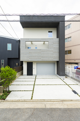 間取りにこだわった3階建てのガレージハウス